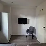 Am Dillich - Hunde Willkommen - Eigener Eingezaeunter Garten - Ruhige Lage Apartment Borken (Hessen)