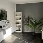 Apartment Am Dillich - Hunde Willkommen - Eigener Eingezaeunter Garten - Ruhige Lage Borken (Hessen)