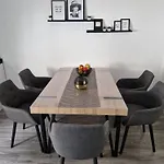 Apartment Am Dillich - Hunde Willkommen - Eigener Eingezaeunter Garten - Ruhige Lage *