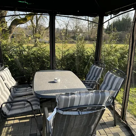 Apartment Am Dillich - Ruhige Lage - Eigener Garten - Direkt Neben Einem Natursee