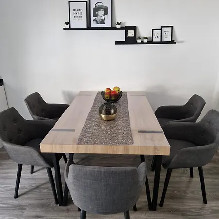 Διαμέρισμα Am Dillich - Hunde Willkommen - Eigener Eingezaeunter Garten - Ruhige Lage *