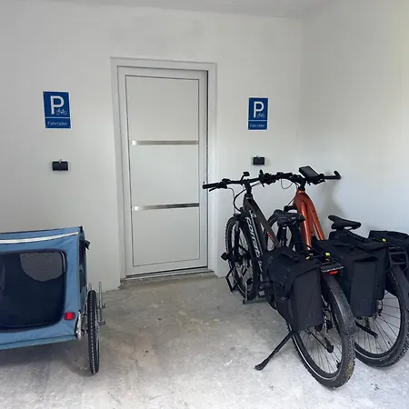 Ferienwohnung Am See Dillich - Hunde Willkommen - Eigener Eingezaeunter Garten - Ruhige Lage *