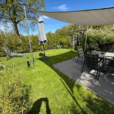 Apartament Am Dillich - Schwimmteich - Hunde Willkommen - Eigener Garten - Parkplatz *
